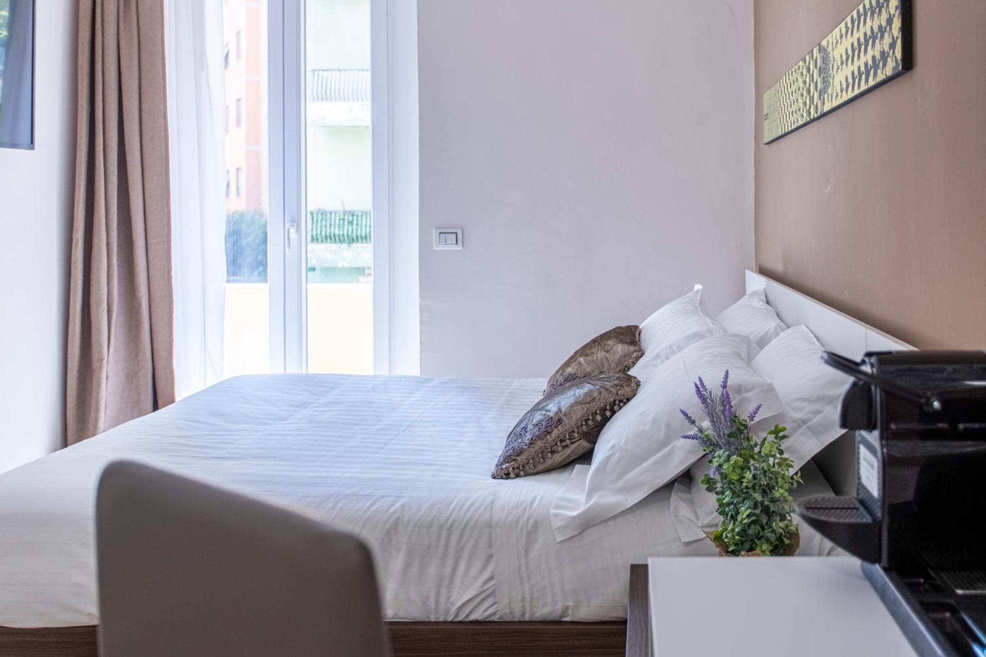 Mama Guest House Ciampino Bagian luar foto